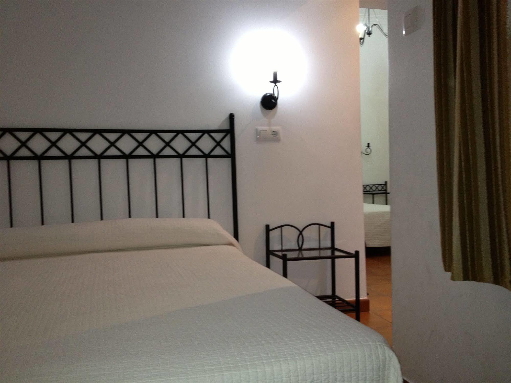 Hostal Atenas Sevilla Exterior foto